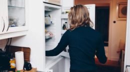 Feeling Hungry After Eating: Why It Happens and What to Do