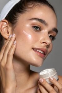 Daily Skin Care Routine – Moisturizing Step